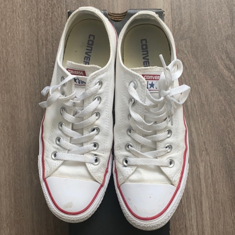 Converse All Star Chuck Taylor Canvas Low Top Causal Classic Sneaker- Woman 8